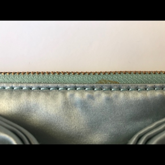 J.CREW SATIN BOW CLUTCH - Picture 5 of 5